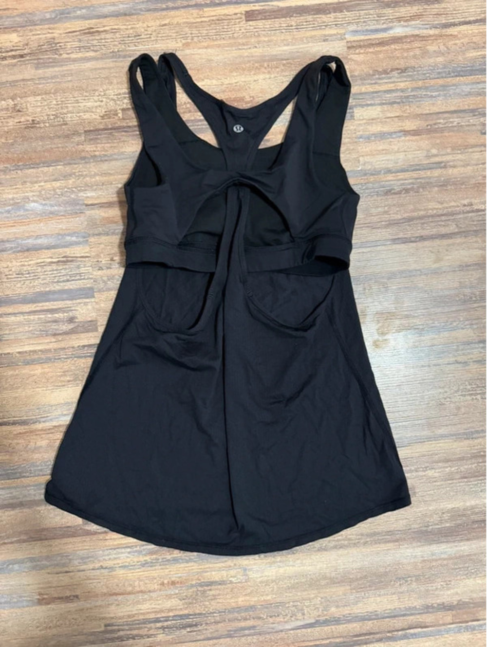 Lululemon tank top size 6